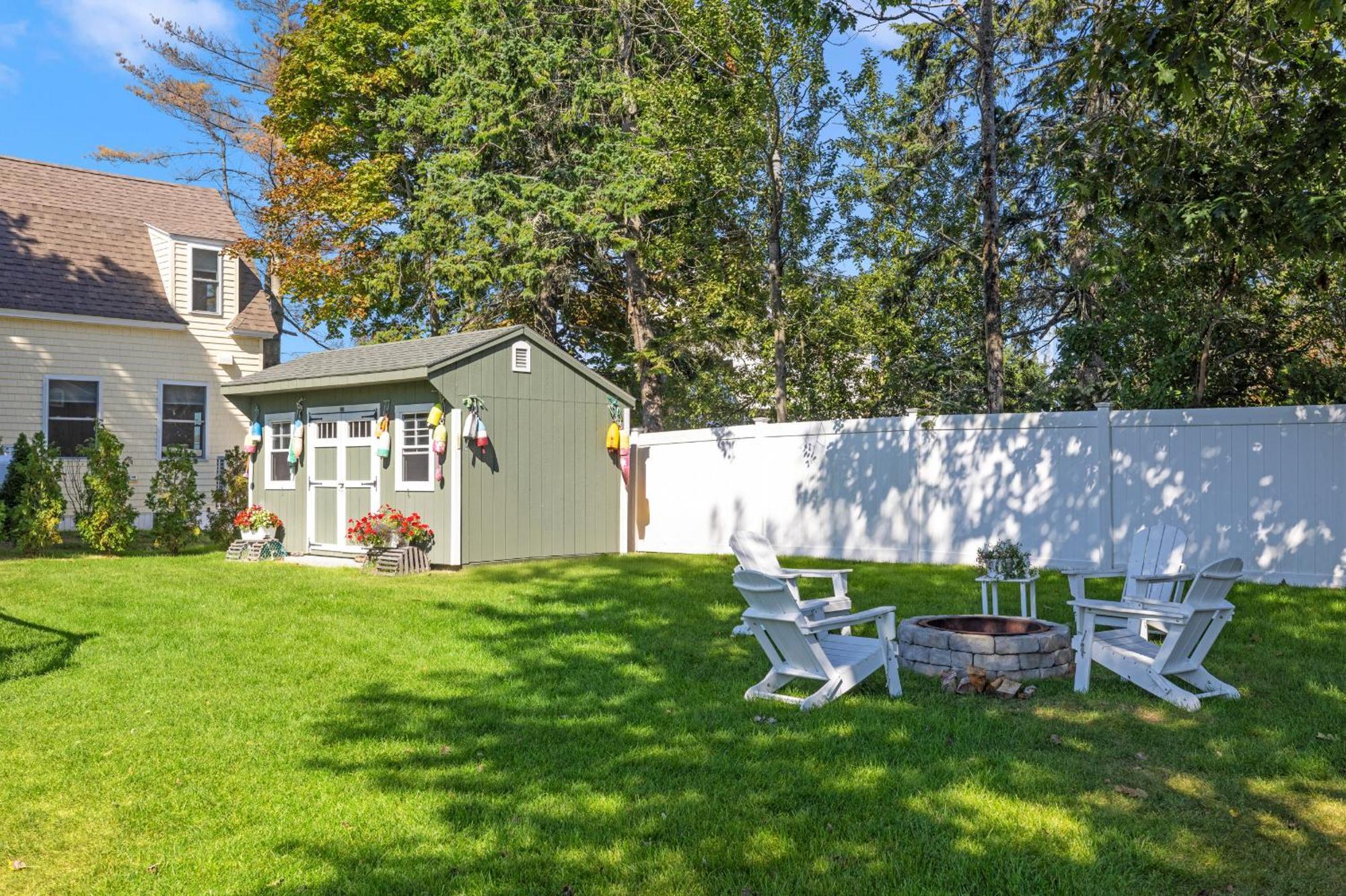 Pine Point Beach House With Deck, Fire Pit & Porch Scarborough Kültér fotó